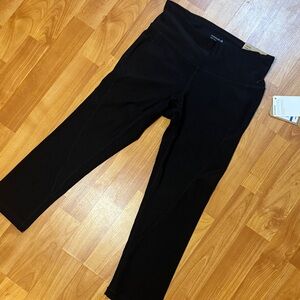 Reebok women’s black capri leggings NWT xs active wear pants